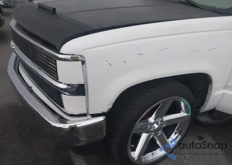 1996 Chevrolet Tahoe C1500 z USA, uszkodzony, nr VIN 1GNEC13R1TJ347405